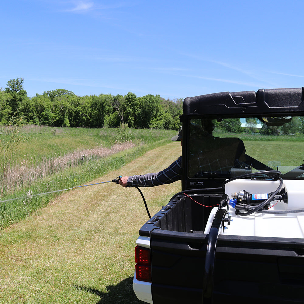 50 gallon herbicide sprayer Master MFG 50 Gallon Deluxe UTV Broadcast Sprayer, 10 Foot Swath